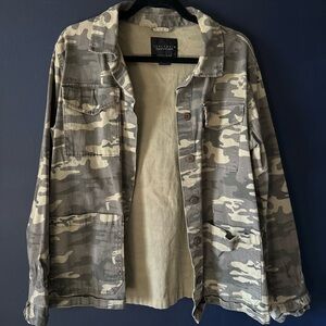Camo Women’s Jacket